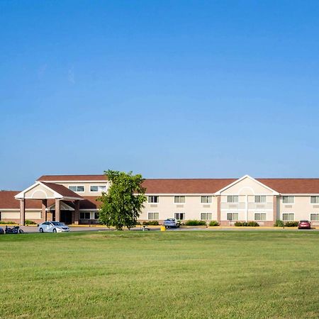 Rodeway Inn Hesston Esterno foto