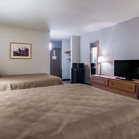 Rodeway Inn Hesston Esterno foto