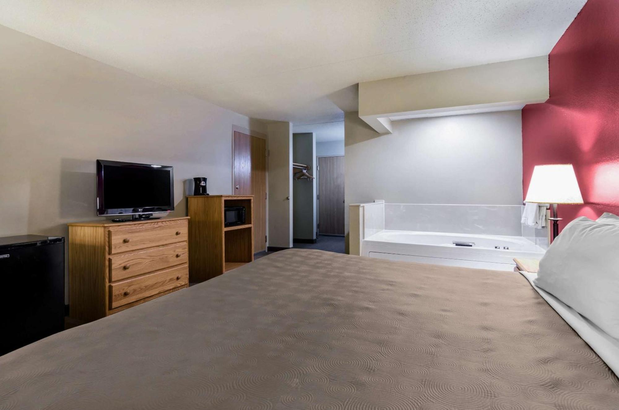 Rodeway Inn Hesston Esterno foto