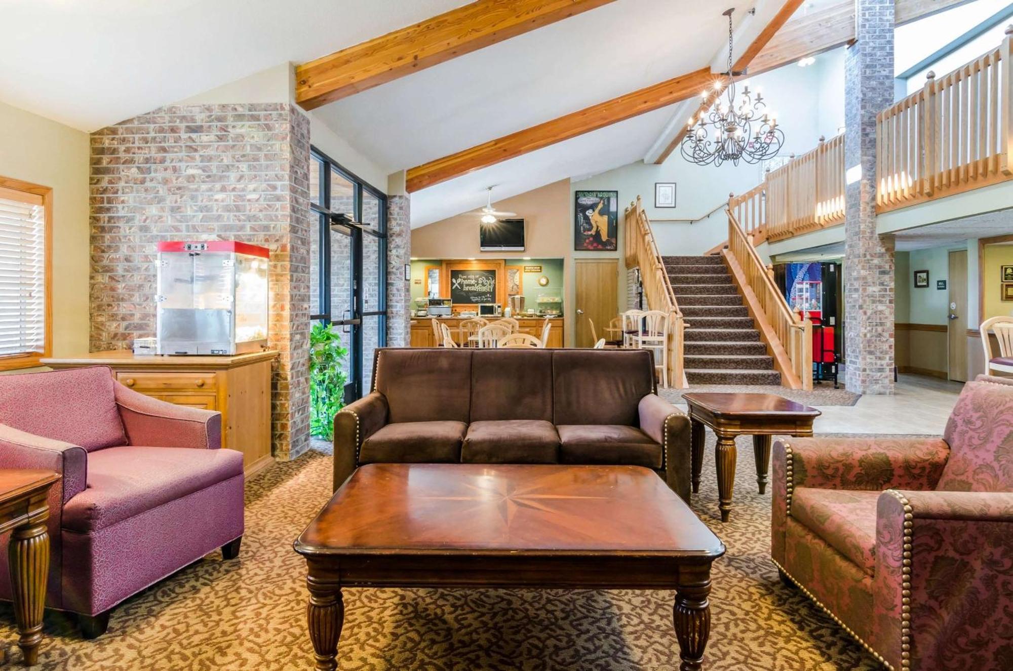 Rodeway Inn Hesston Esterno foto