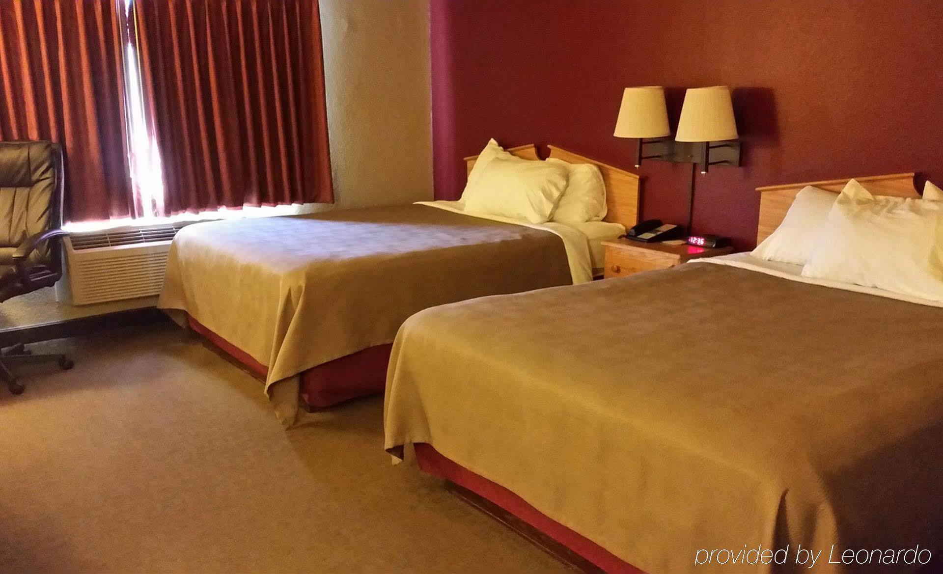 Rodeway Inn Hesston Esterno foto