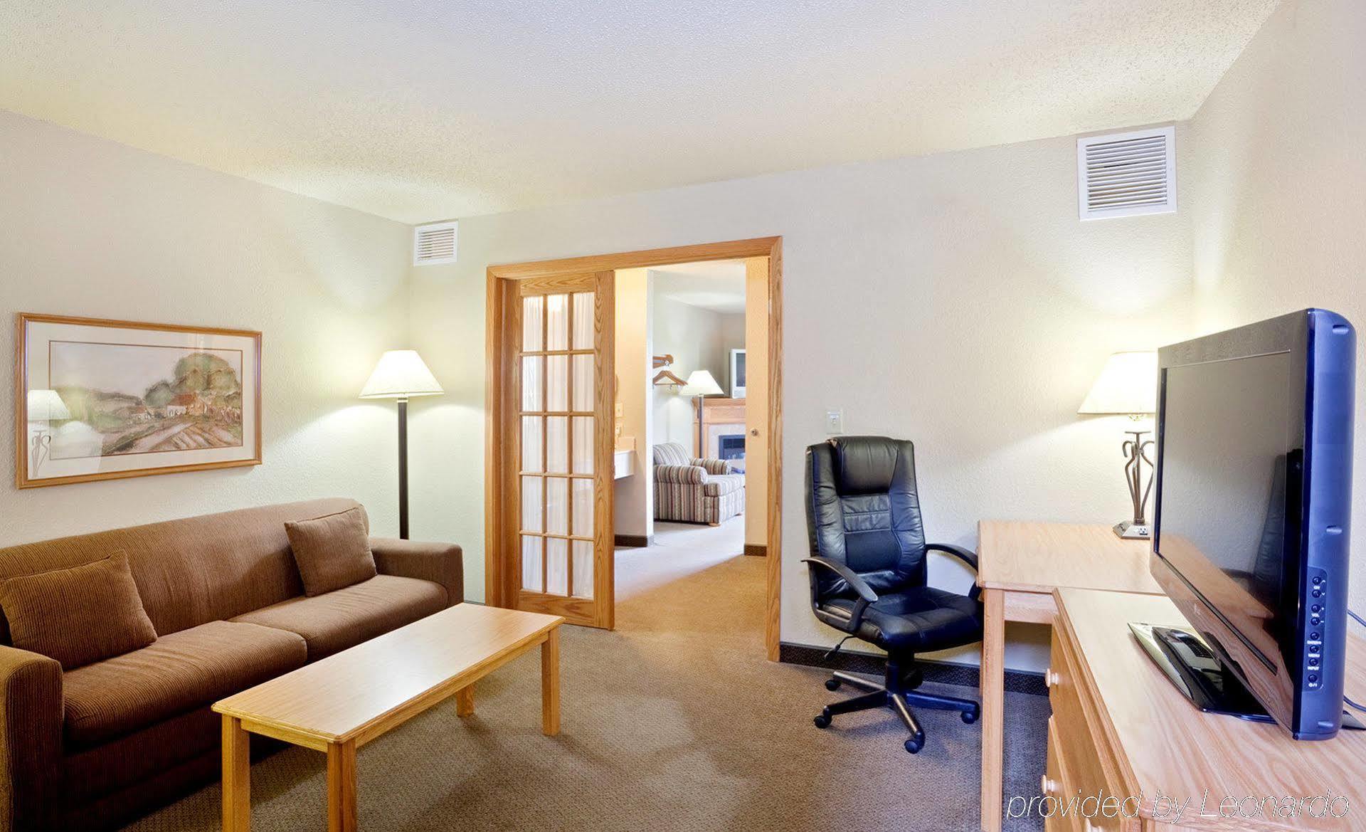 Rodeway Inn Hesston Esterno foto