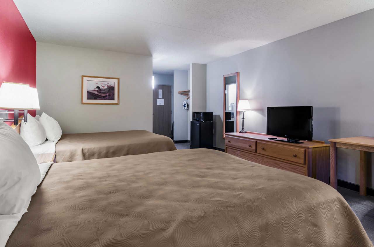 Rodeway Inn Hesston Esterno foto