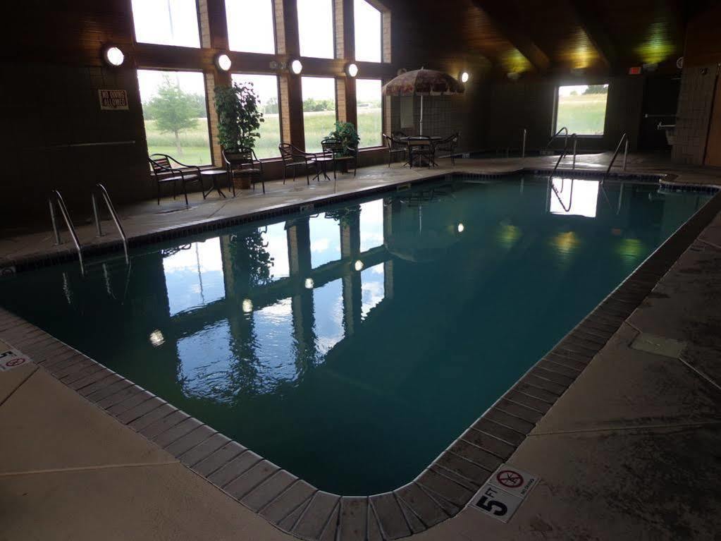 Rodeway Inn Hesston Esterno foto